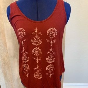 Super cute tank top.